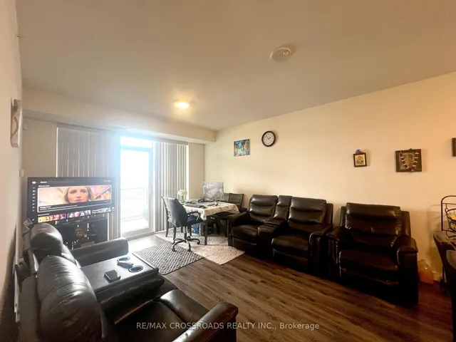 Additional image 4 of 2093 Fairview St Unit 502