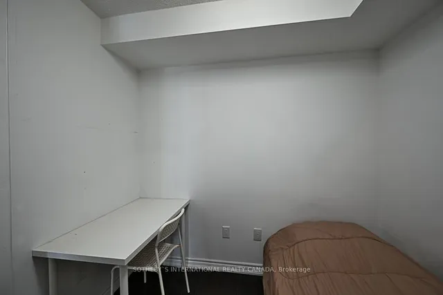 Additional image 13 of 386 Yonge St Unit 1021