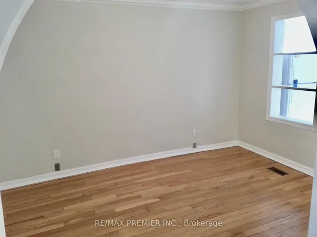 Additional image 17 of 34 McFarland Ave