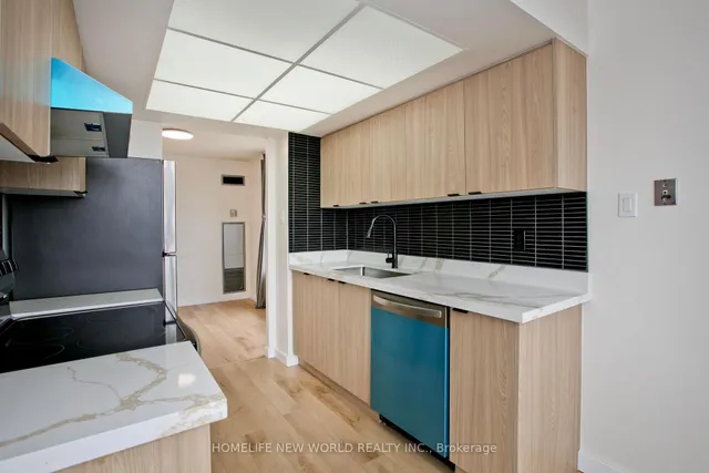 Additional image 15 of 330 Alton Towers Circ Unit 1609