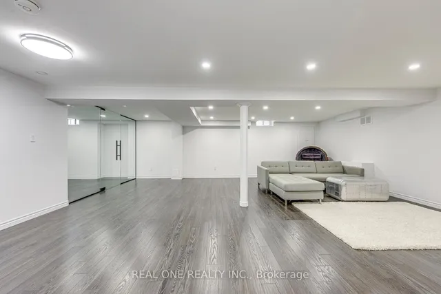 Additional image 36 of 2075 Banbury Cres