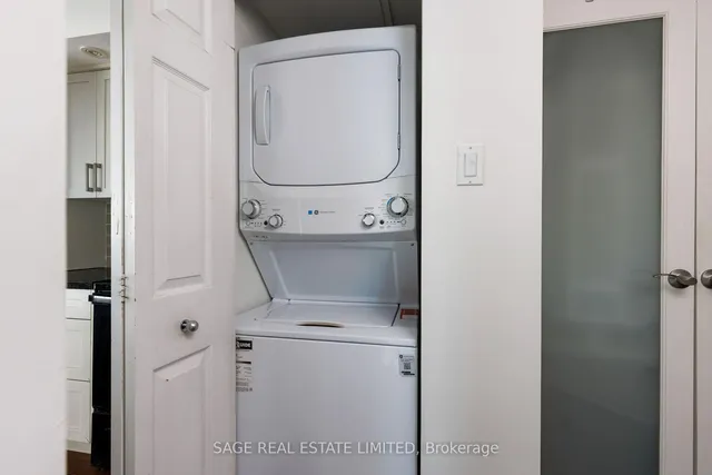 Additional image 33 of 99 Harbour Sq Unit 3002