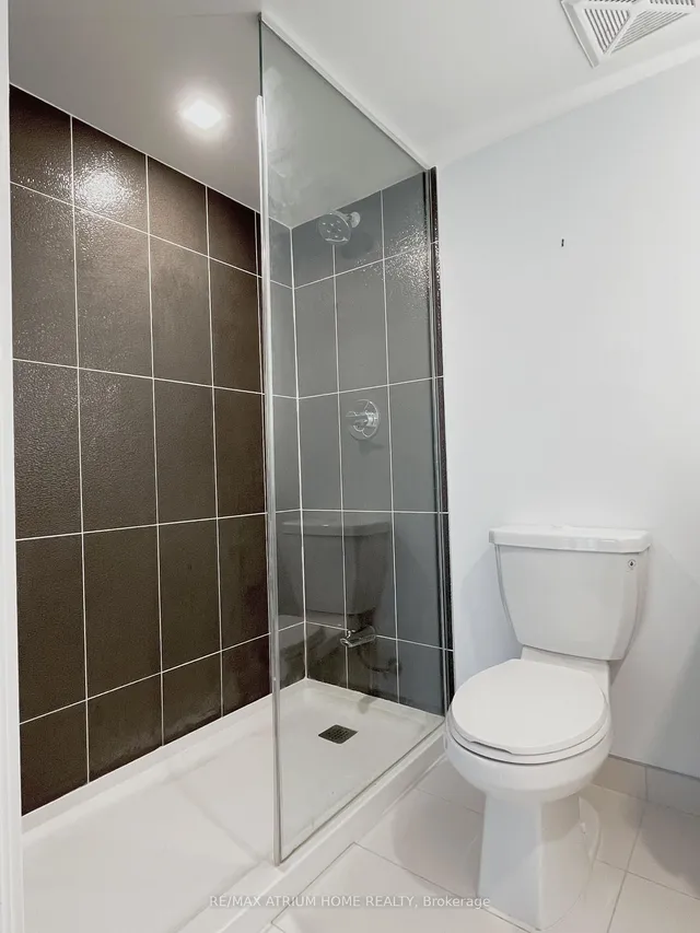 Additional image 12 of 50 Mccaul St Unit 816