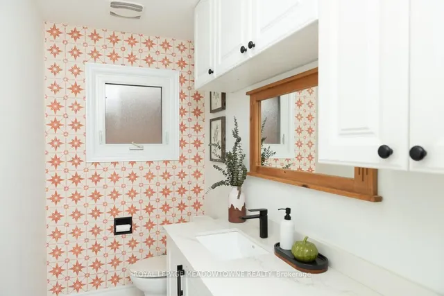 Additional image 5 of 32 Clarridge Crt