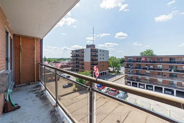 Additional image 19 of 30 Summit Ave Unit 501