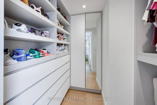 Additional image 30 of 800 King St Unit 804