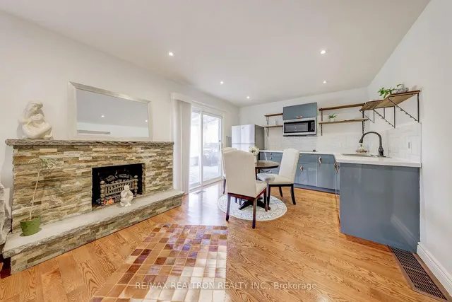 Additional image 32 of 55 Tollerton Ave