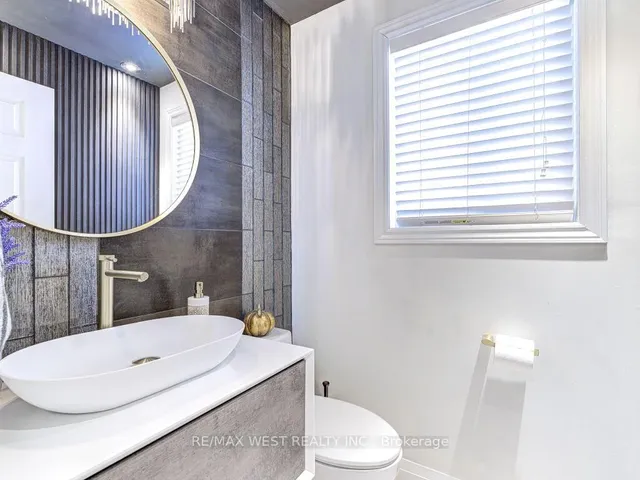 Additional image 20 of 104 Chalkfarm Cres