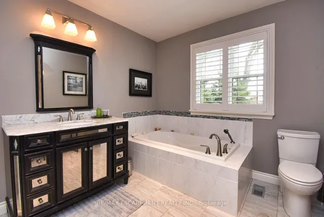 Additional image 26 of 733 Ashley Ave