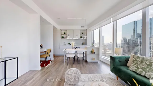 Additional image 15 of 197 Yonge St Unit 3202