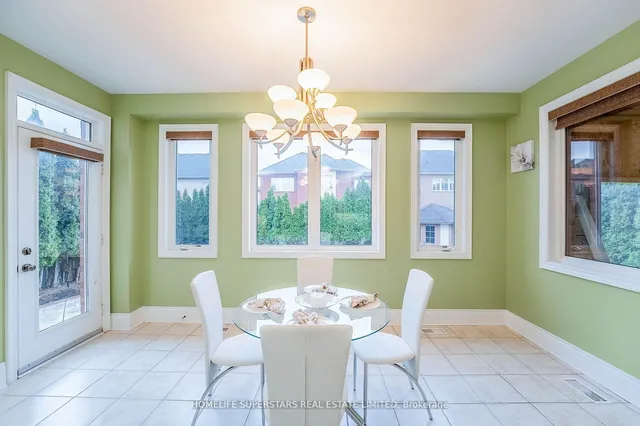 Additional image 11 of 21 Upperlinks Dr