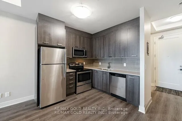 Additional image 7 of 150 Main St Unit 806