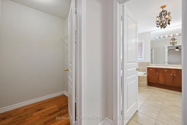 Additional image 25 of 33 Leparc Rd