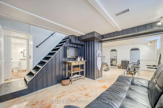 Additional image 31 of 92 Delma Dr