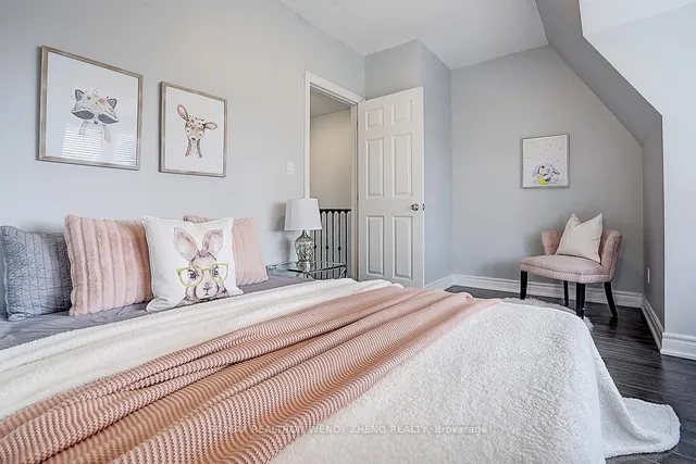 Additional image 34 of 245 Montrose Ave