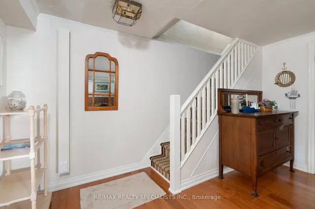 Additional image 35 of 36 South Kingslea Dr