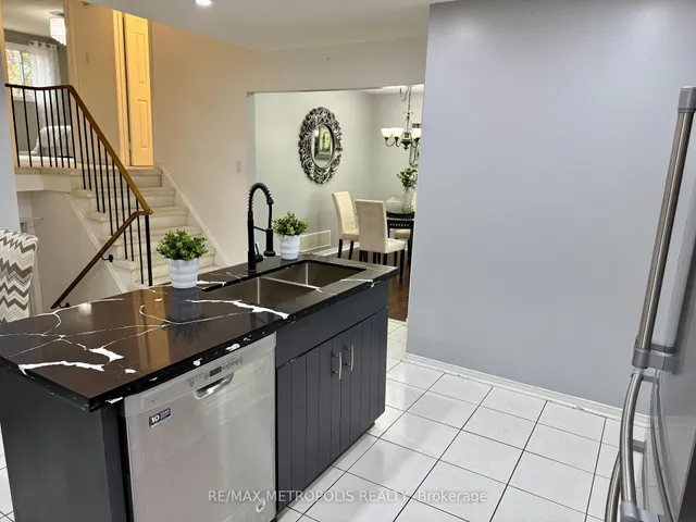 Additional image 16 of 36 Tanager Sq