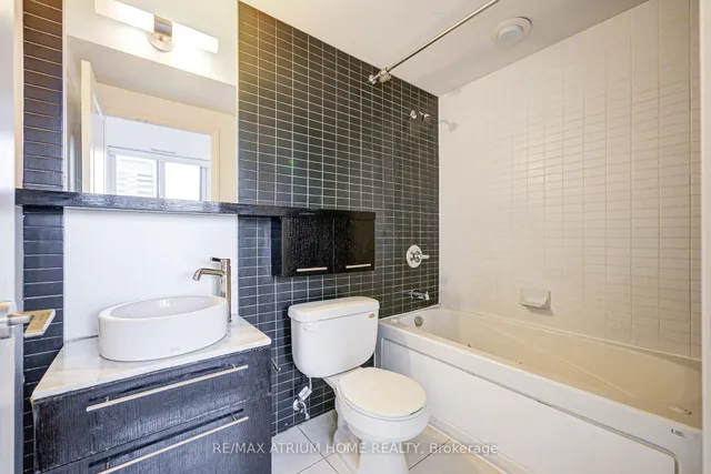 Additional image 34 of 23 Carlton St Unit 310