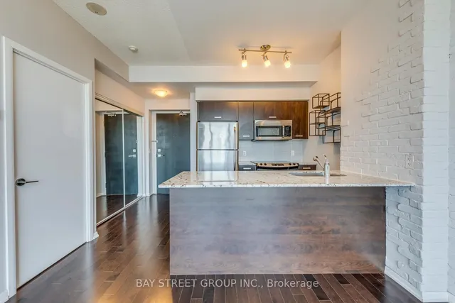 Additional image 7 of 832 Bay St Unit 4804