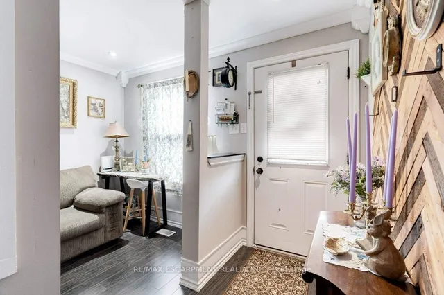 Additional image 6 of 89 Albany Ave