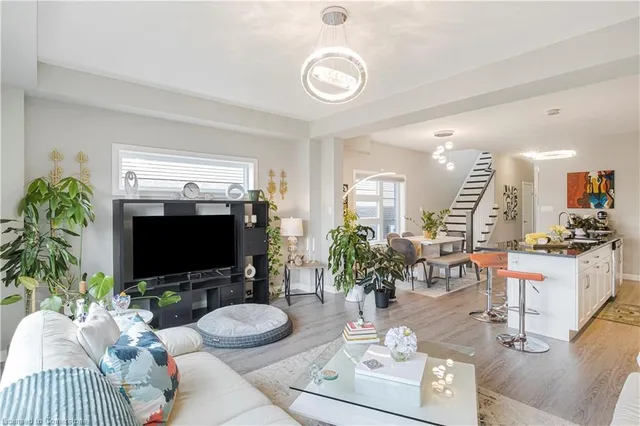 Additional image 19 of 919 Robert Ferrie Dr