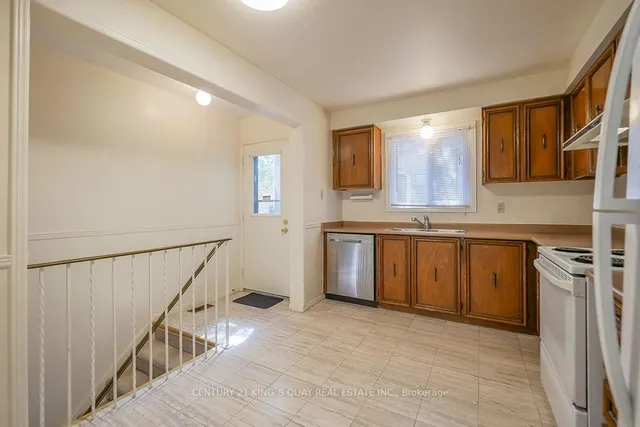 Additional image 11 of 95 Goldhawk Tr