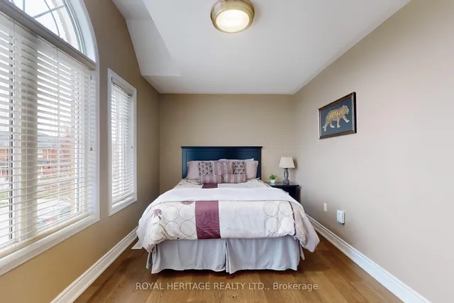 Additional image 26 of 22 Tawnberry Circ