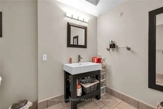 Additional image 38 of 285 Hamilton Dr