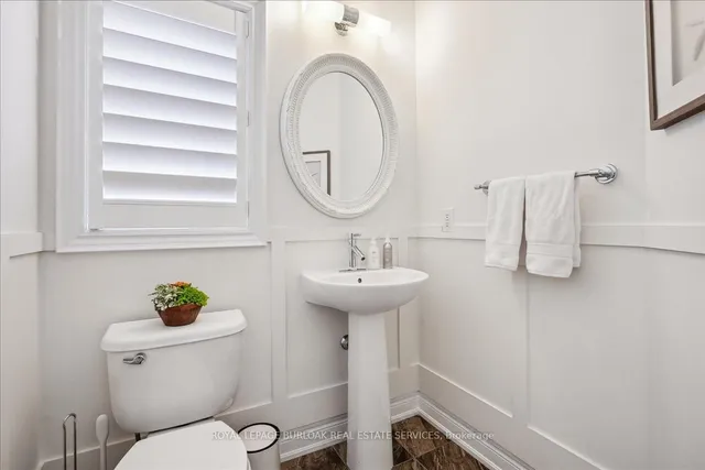 Additional image 16 of 2086 Ghent Ave Unit 18