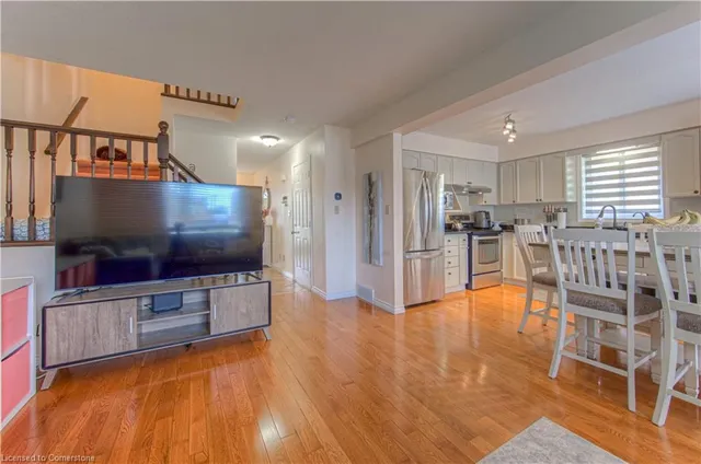 Additional image 11 of 17 Rosemount Dr