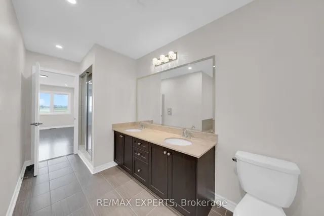 Additional image 38 of 108 Little Britain Cres