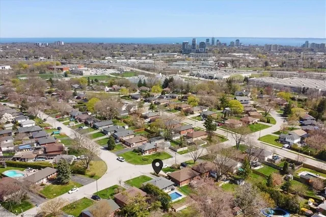 Additional image 33 of 1272 De Quincy Cres