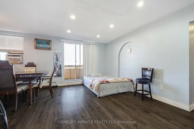 Additional image 12 of 3577 Derry Rd Unit 702