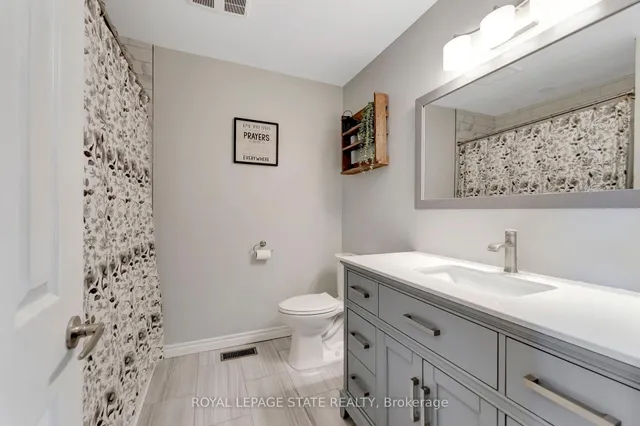 Additional image 23 of 41 Yeoville Crt