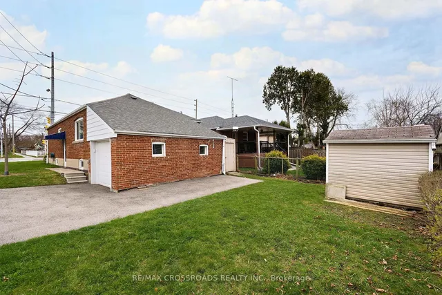 Additional image 34 of 1310 Victoria Park Ave