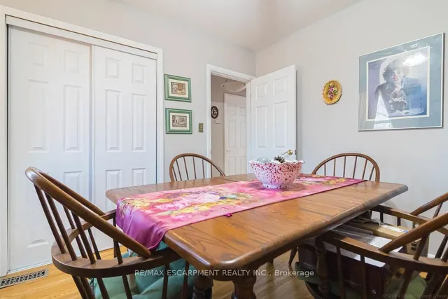 Additional image 9 of 773 Queensdale Ave