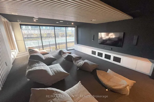 Additional image 33 of 138 Downes St Unit 6908