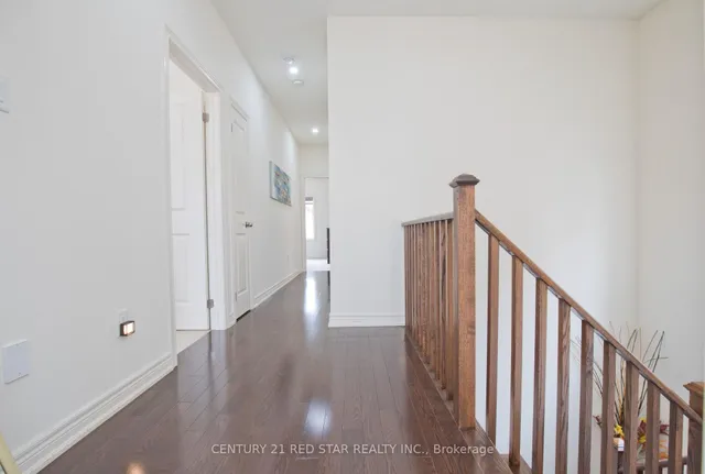 Additional image 27 of 633 Brisdale Dr