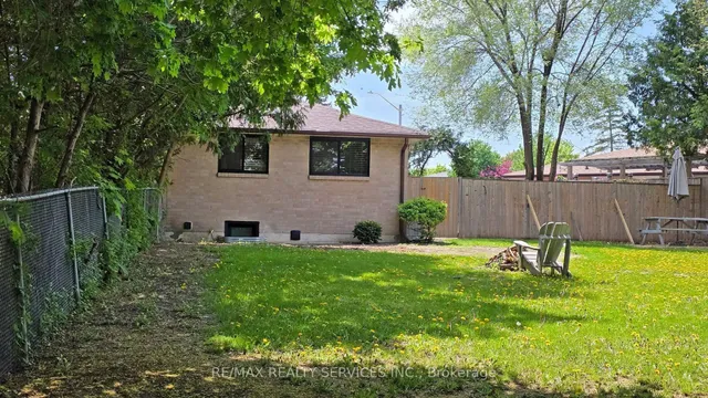 Additional image 36 of 55 Greenwood Cres