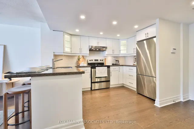 Additional image 2 of 701 King St Unit 1013