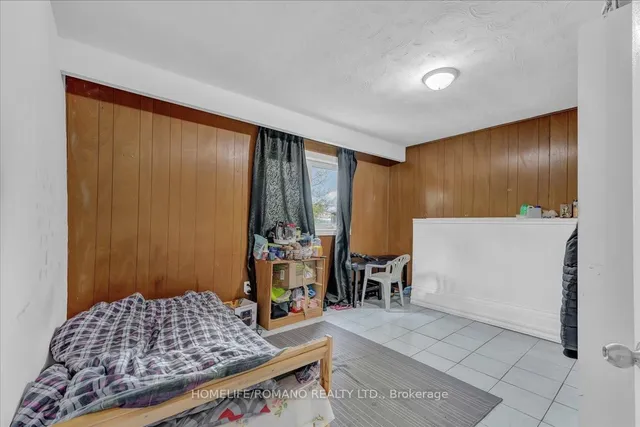 Additional image 36 of 43 Hoover Cres