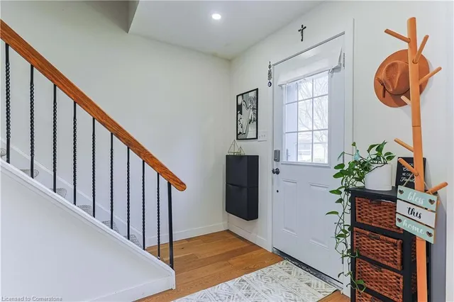 Additional image 7 of 5475 Lakeshore Rd Unit 54