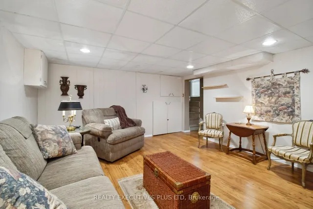 Additional image 24 of 61 Mercury Rd