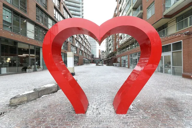 Additional image 25 of 33 Mill St Unit 817