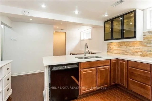 Additional image 24 of 84 Ardglen Dr