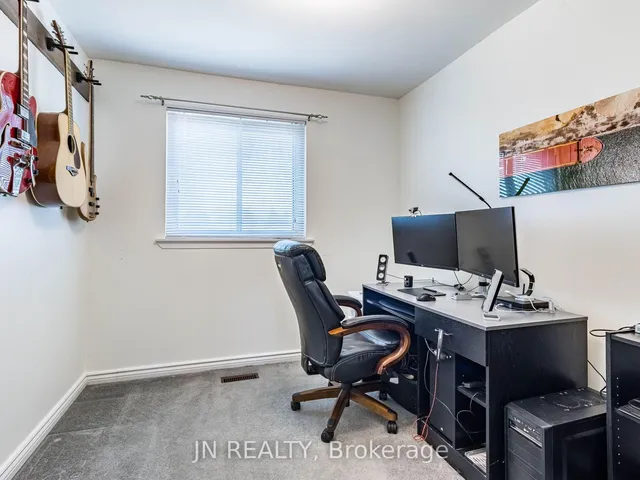 Additional image 31 of 7 Moregate Cres Unit 71