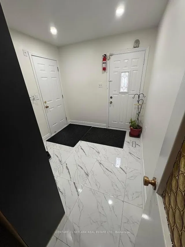 Additional image 36 of 174 Silverstone Dr