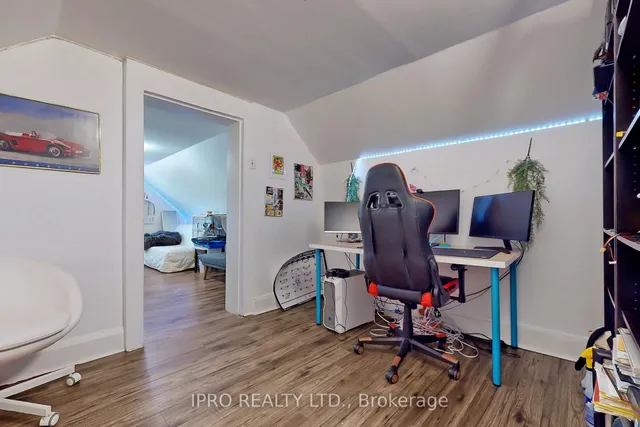 Additional image 16 of 86 Oak Park Ave