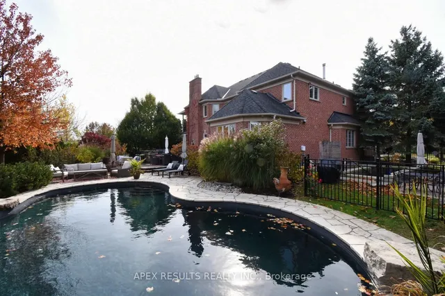 Additional image 32 of 2147 Berwick Dr