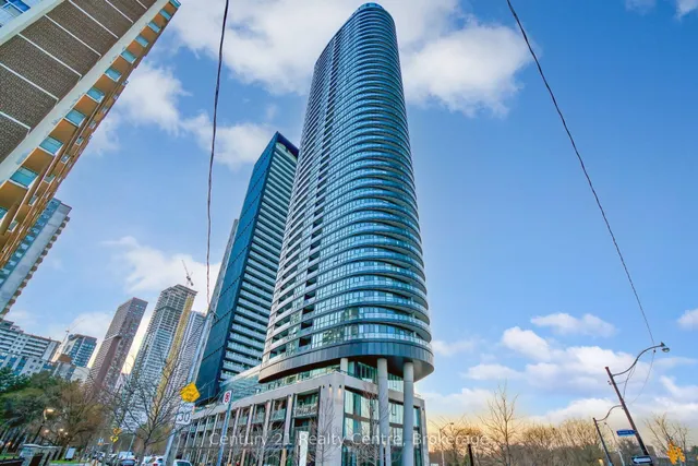 585 Bloor St E . St Unit 524